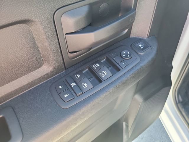 Used 2024 RAM 2500 Tradesman w/ Chrome Appearance Group image 15