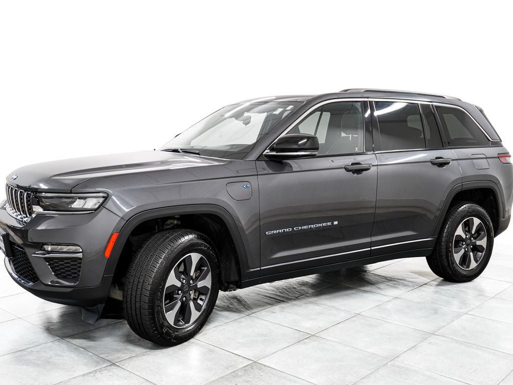 Used 2024 Jeep Grand Cherokee Limited 4xe AWD/4WD image 4