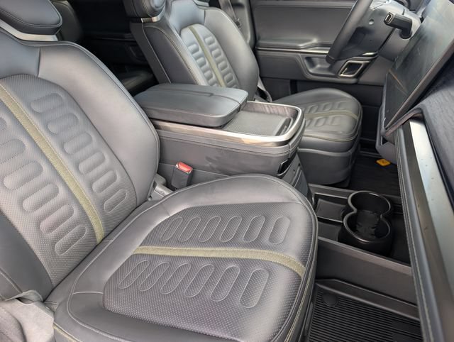 Used 2024 Rivian R1S Adventure AWD/4WD image 25