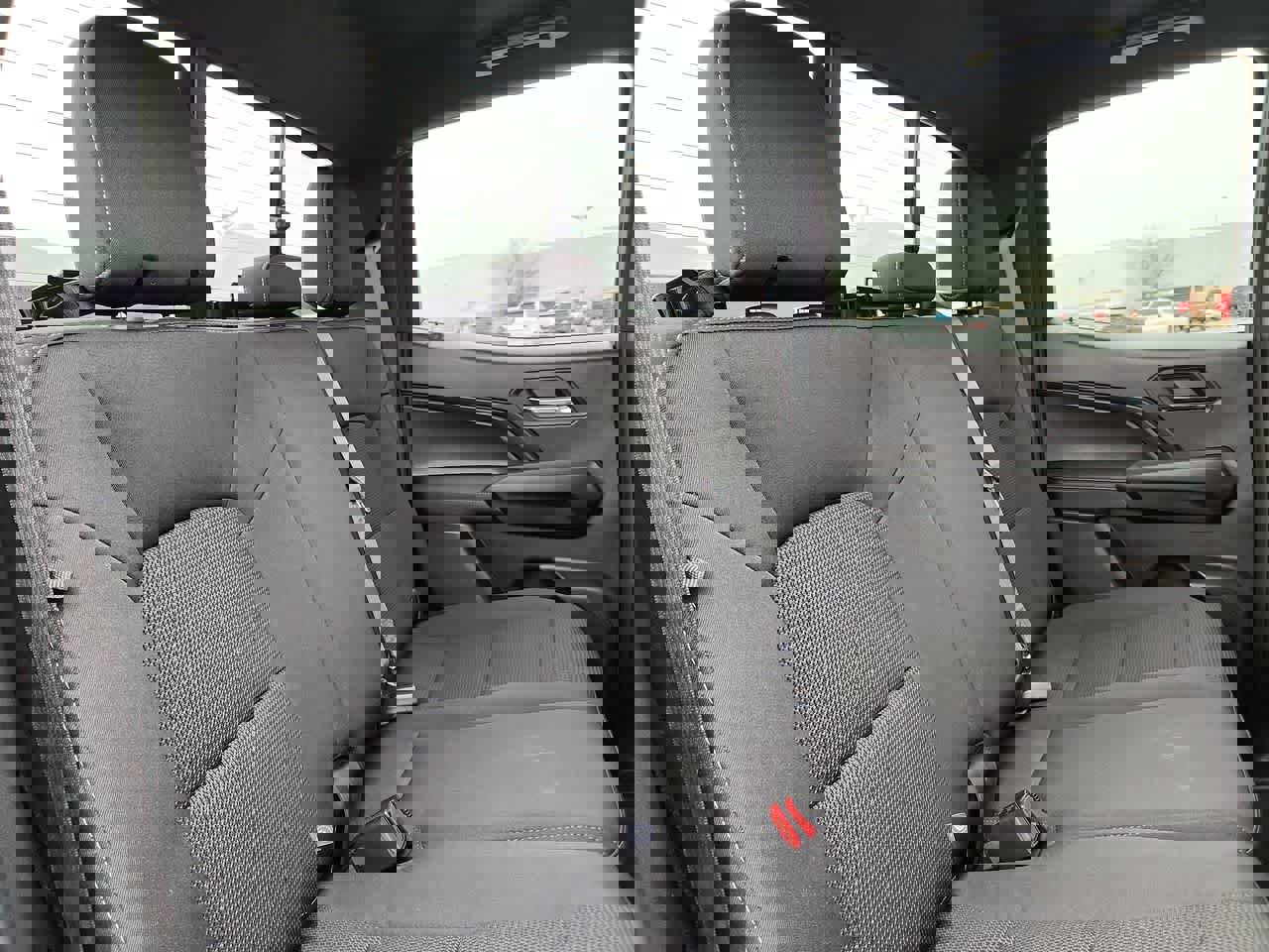 Used 2025 GMC Canyon Elevation w/ Convenience Package image 17