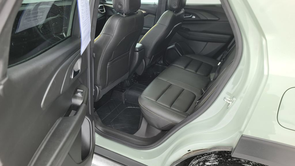 Used 2024 Chevrolet TrailBlazer ACTIV w/ Convenience Package image 25