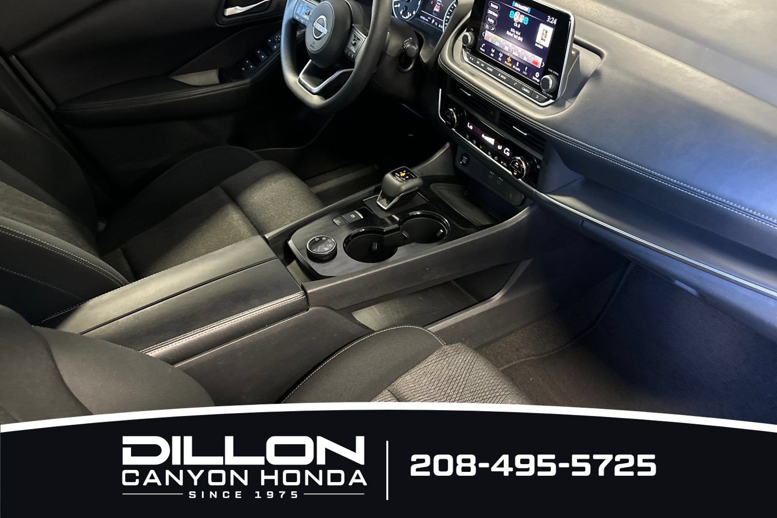 Used 2024 Nissan Rogue SV AWD/4WD image 17