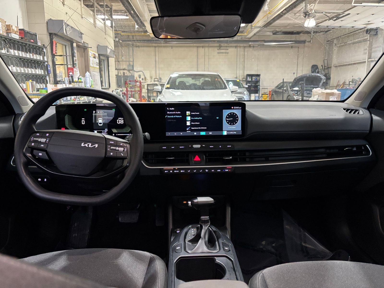 Used 2025 Kia K4 FWD image 33