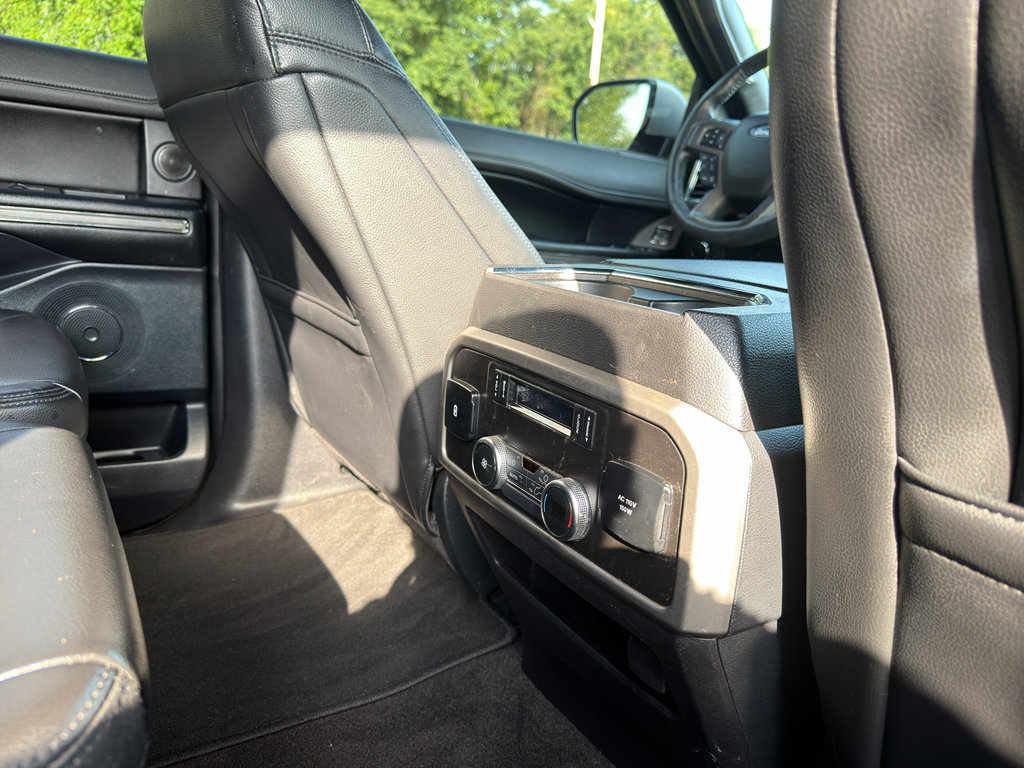 Used 2019 Ford Expedition XLT w/ Equipment Group 202A RWD image 29