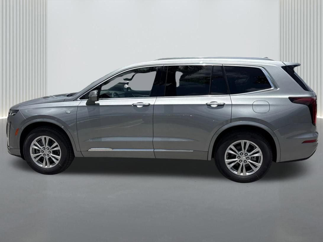 New 2025 Cadillac XT6 Luxury image 8