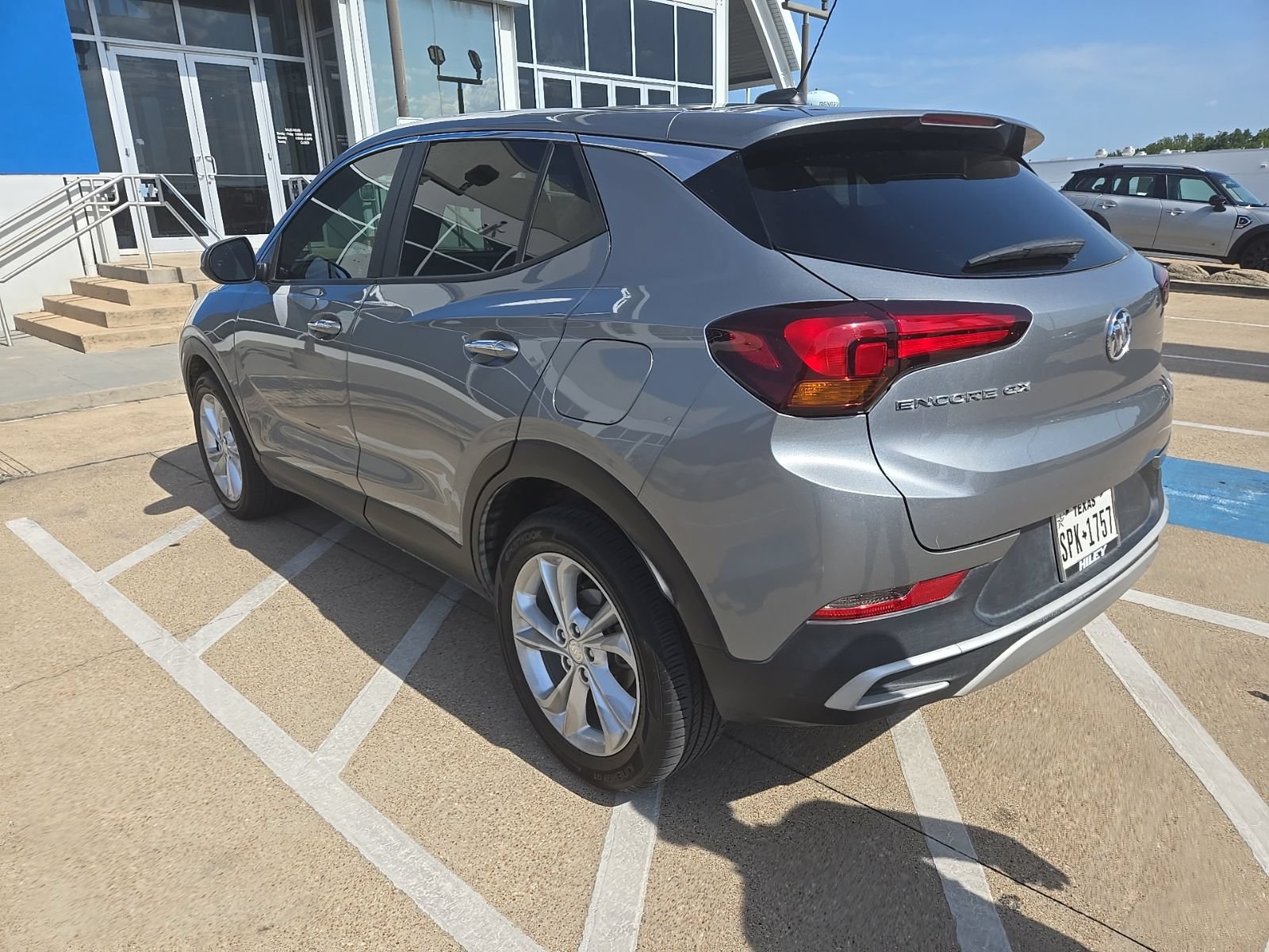 Used 2023 Buick Encore GX Preferred w/ Cold Weather Comfort Package FWD image 6