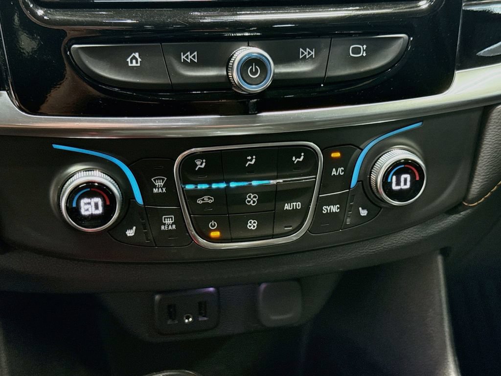 Used 2019 Chevrolet Traverse RS AWD/4WD image 17
