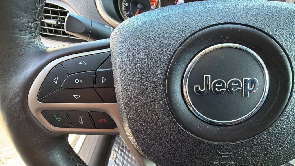 Used 2017 Jeep Cherokee Trailhawk image 19