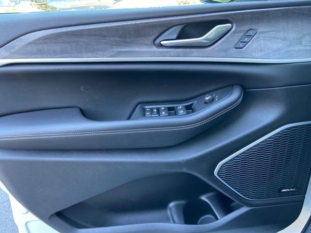 Used 2023 Jeep Grand Cherokee 30th Anniversary image 23