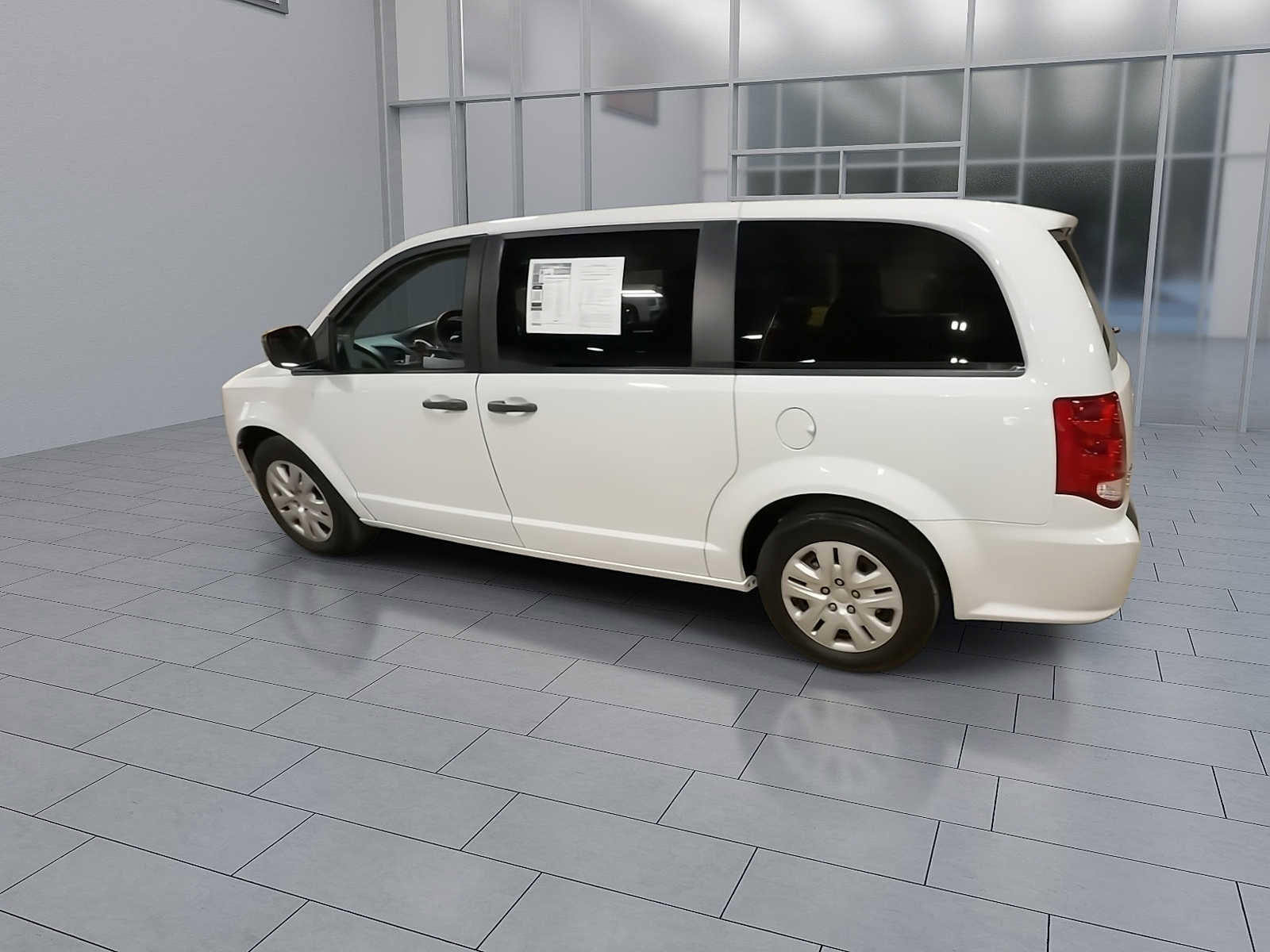 Used 2019 Dodge Grand Caravan SE w/ UConnect Hands-Free Group image 6