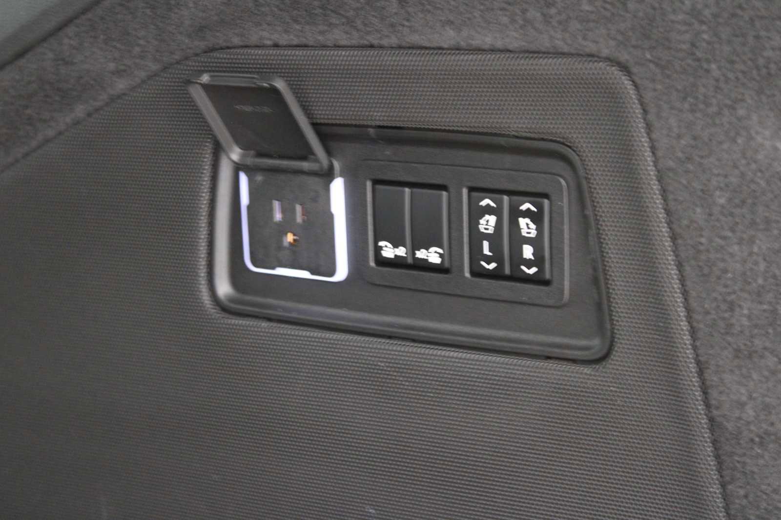 Certified 2021 Cadillac Escalade Sport w/ Driver Assist Tech Package image 12