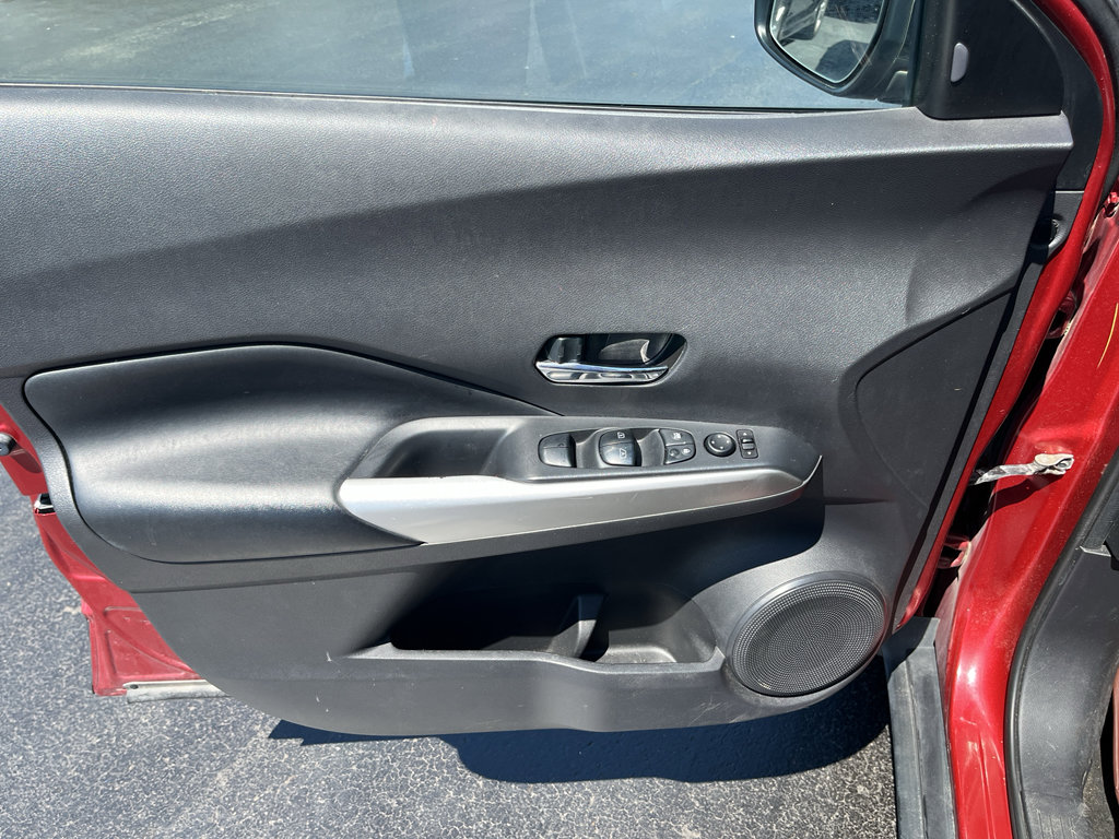 Used 2019 Nissan Kicks SR w/ SR Premium Package image 9