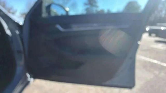 Used 2022 Honda Accord Sport image 18