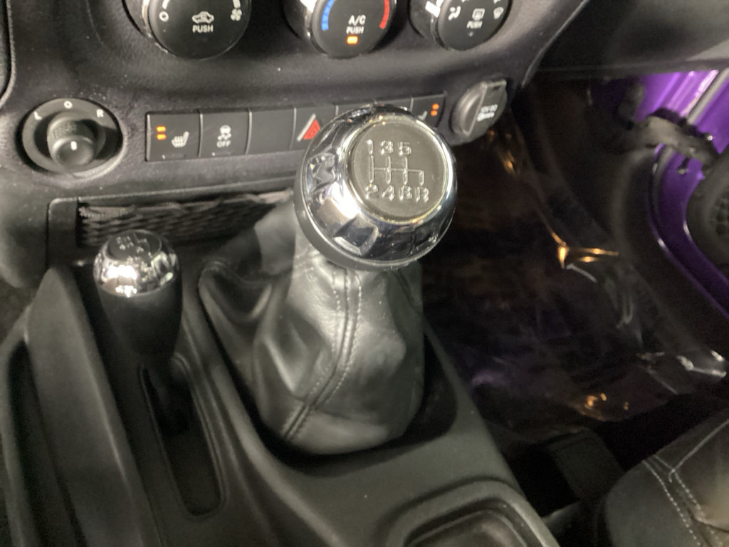 Used 2016 Jeep Wrangler Sahara AWD/4WD image 22