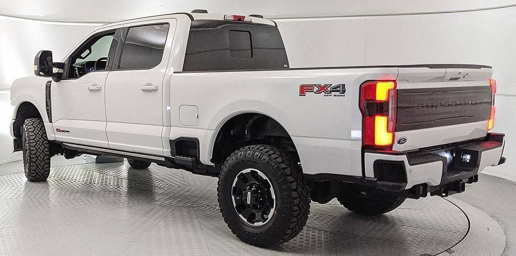 Used 2026 Ford F250 Platinum AWD/4WD image 4