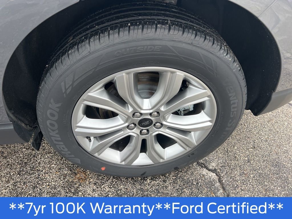 Used 2024 Ford Edge Titanium image 35