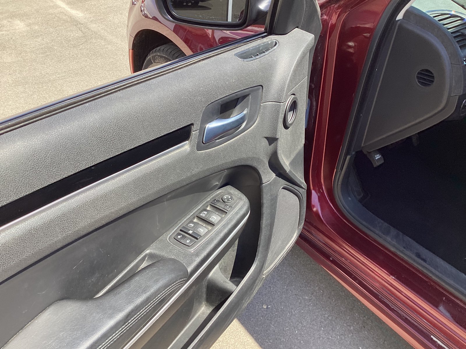 Used 2023 Chrysler 300 Touring L AWD/4WD image 11