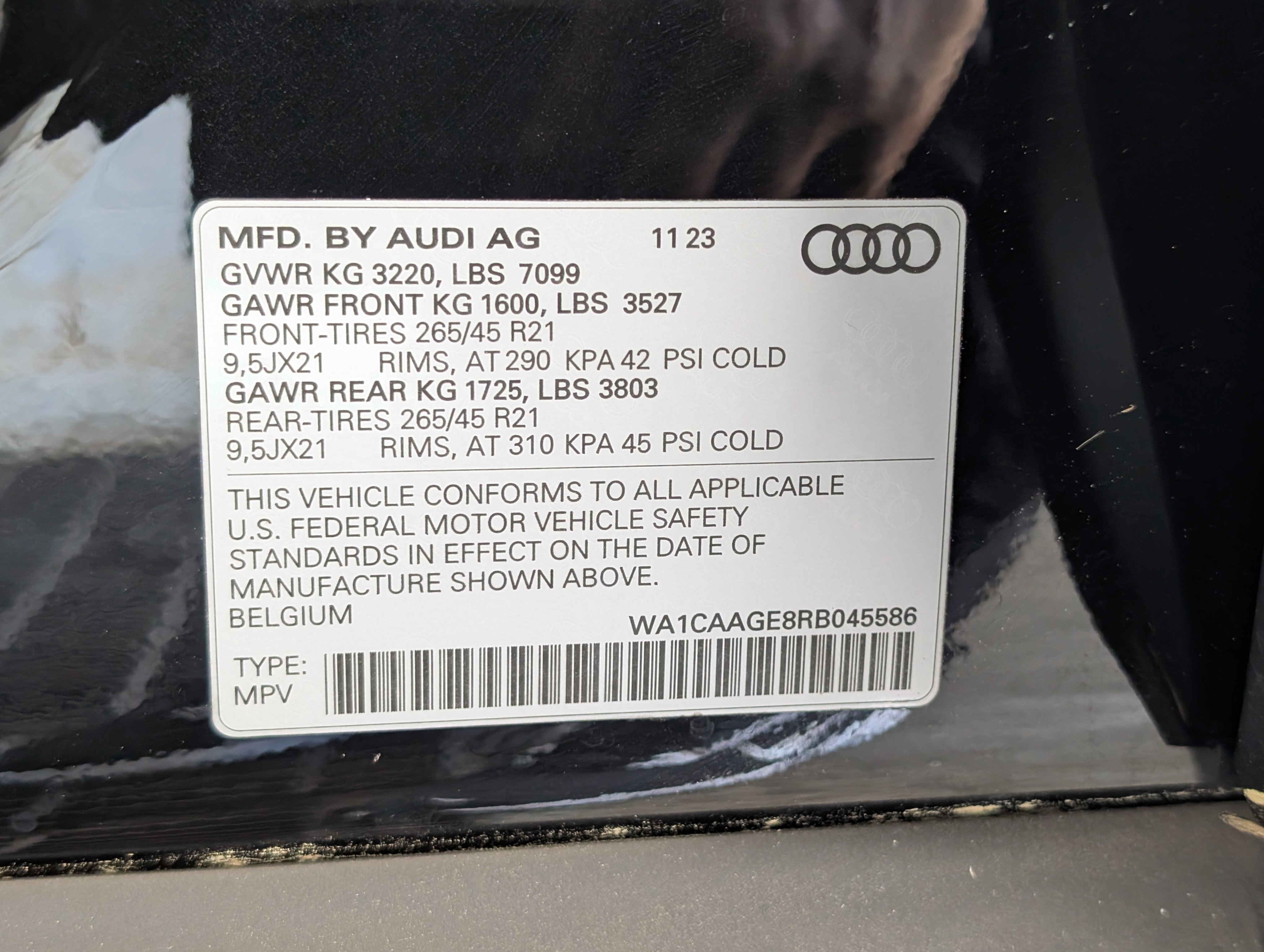 Used 2024 Audi Q8 e-tron Premium Plus w/ Premium Plus Package AWD/4WD image 41