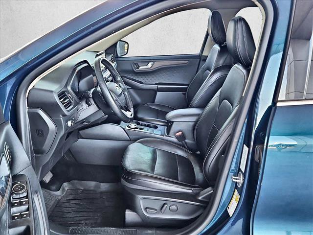 Used 2020 Ford Escape Titanium AWD/4WD image 16