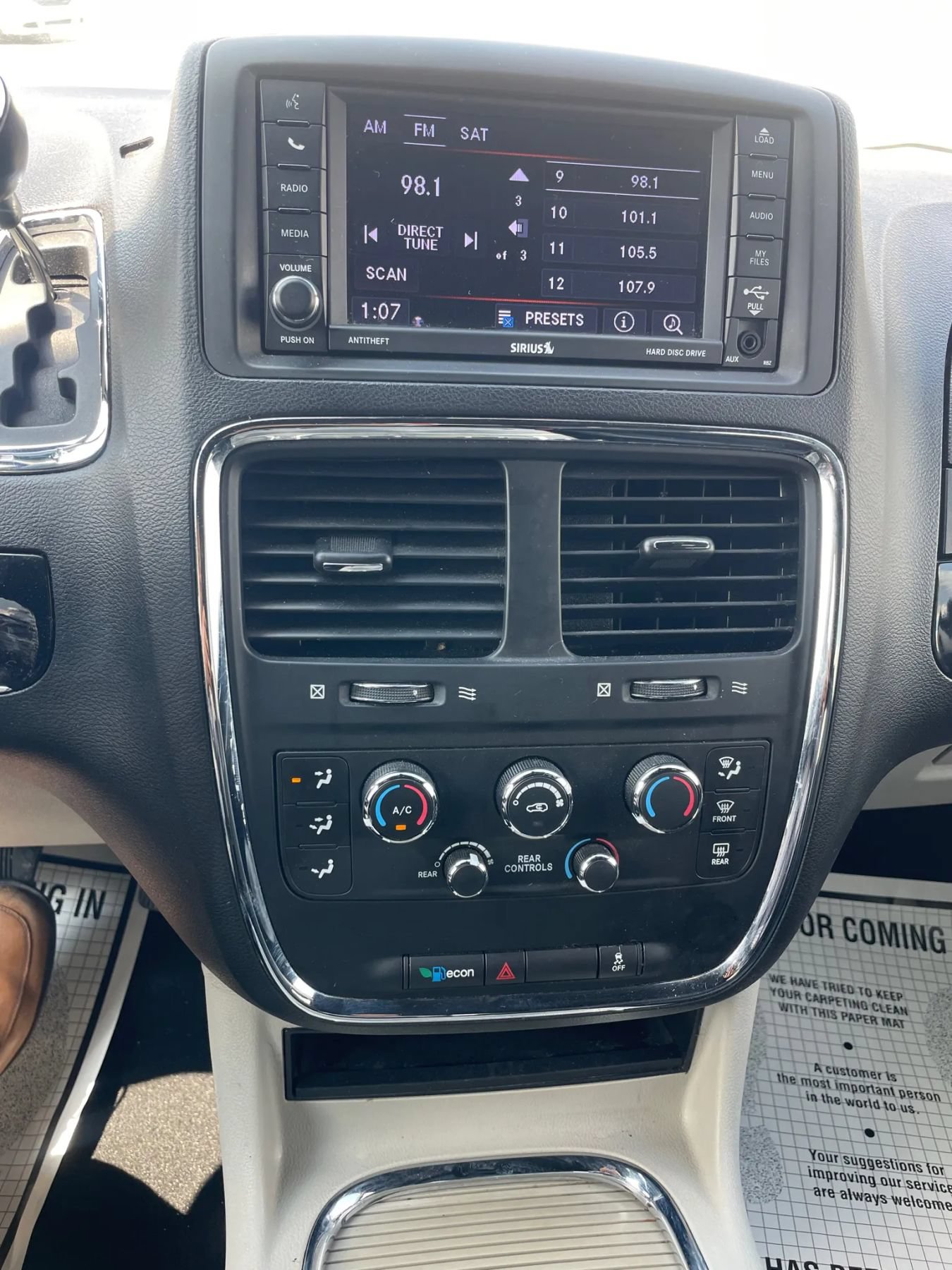 Used 2019 Dodge Grand Caravan SXT FWD image 23