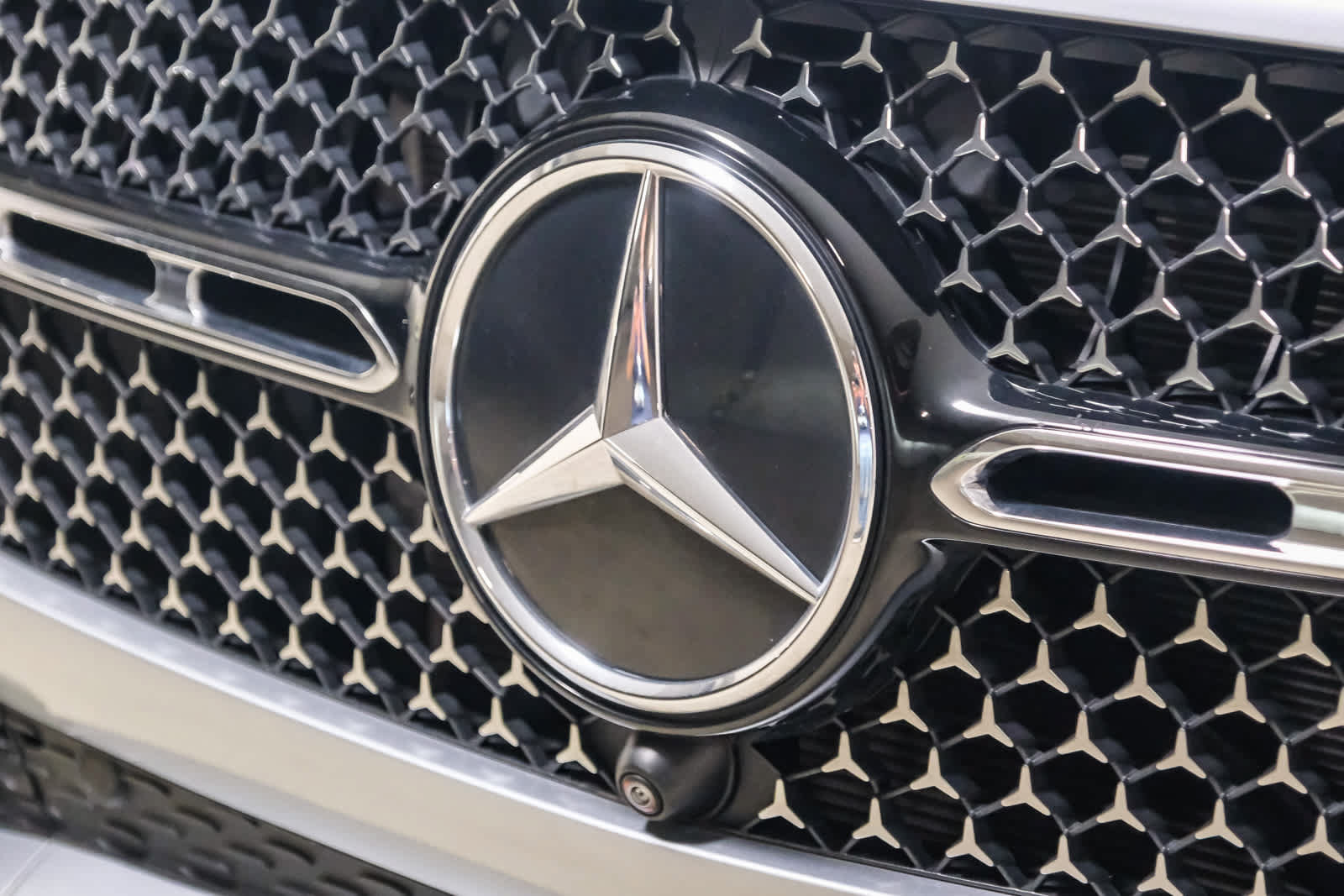 Used 2026 Mercedes-Benz GLE 450 4MATIC w/ Night Package image 13