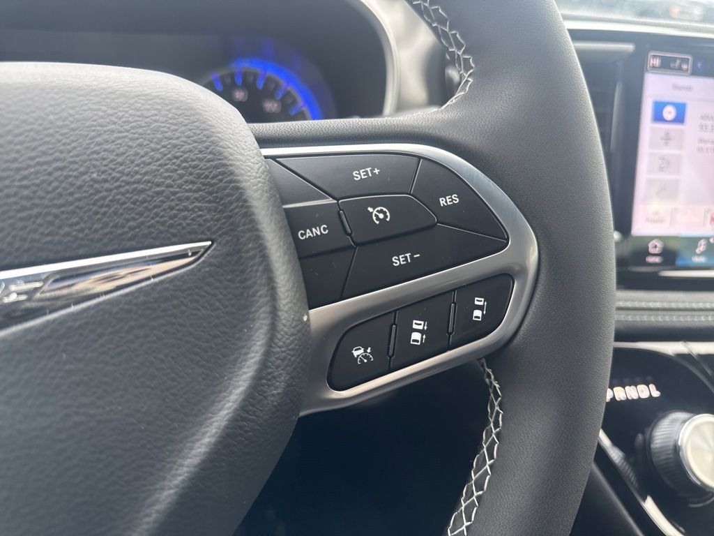 New 2026 Chrysler Pacifica Select image 24