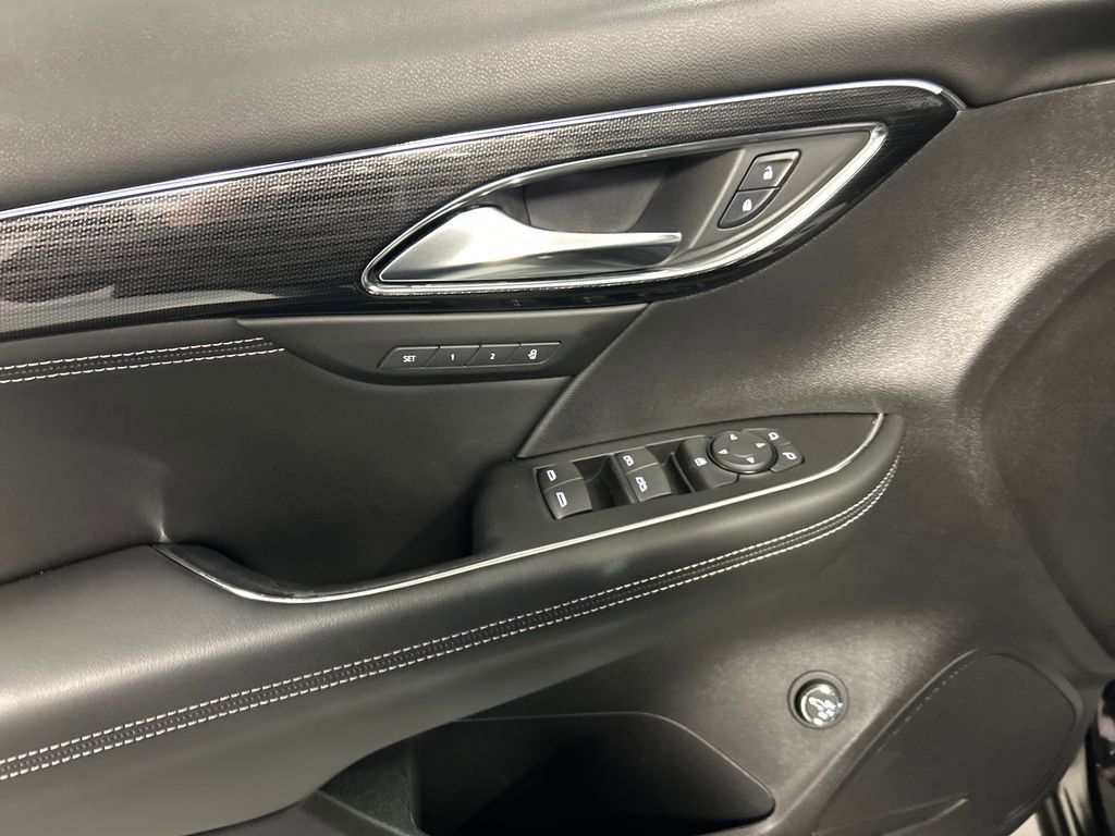 Used 2023 Buick Envision Essence w/ Sport Touring Package AWD/4WD image 14