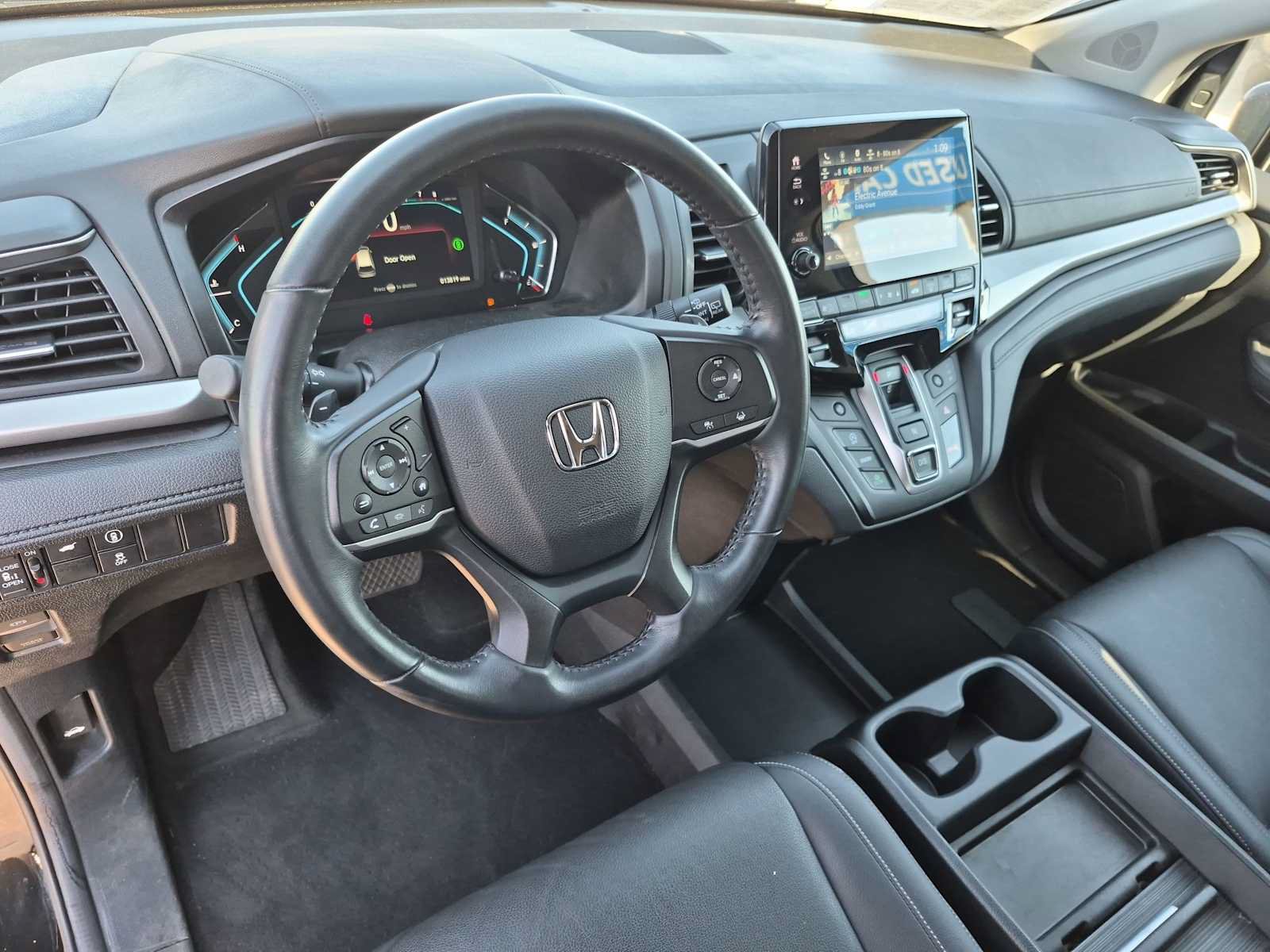 Used 2024 Honda Odyssey EX-L image 2