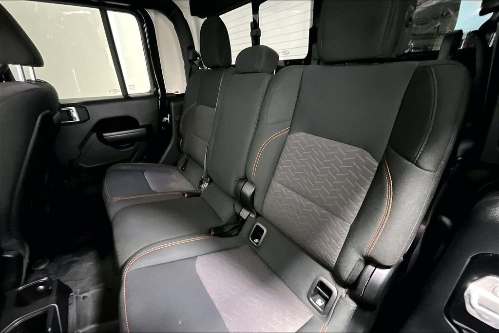 Used 2021 Jeep Gladiator Mojave AWD/4WD image 30