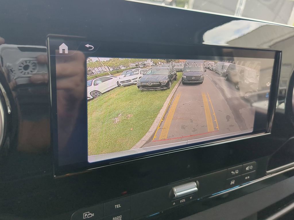 Used 2025 Mercedes-Benz Sprinter 2500 image 6