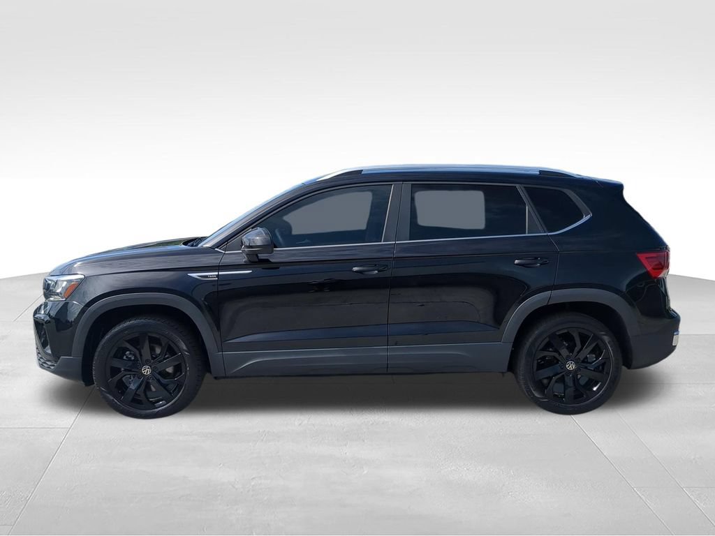 Certified 2023 Volkswagen Taos SE w/ Panoramic Sunroof Package FWD image 7
