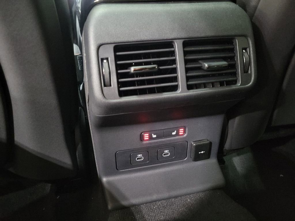 New 2026 Land Rover Range Rover Velar Dynamic SE image 23