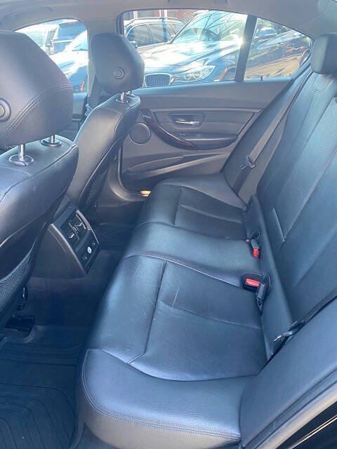Used 2015 BMW 328i xDrive Sedan AWD/4WD image 16