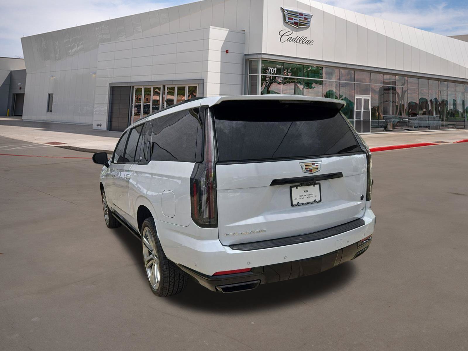New 2026 Cadillac Escalade ESV Sport w/ Touring Package AWD/4WD image 4