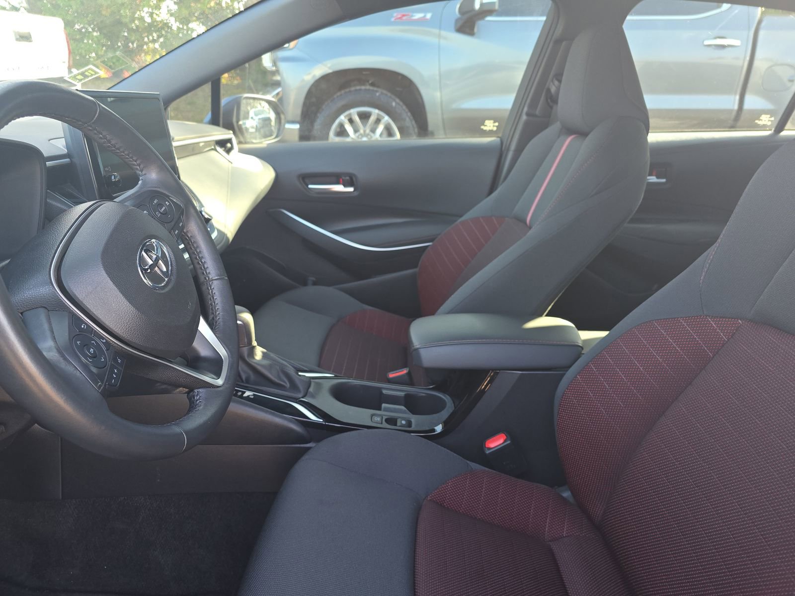 Used 2023 Toyota Corolla SE image 13