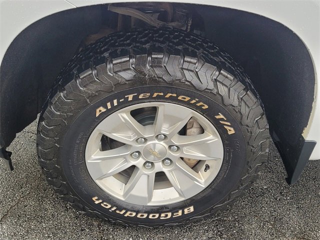 Used 2020 Chevrolet Silverado 1500 LT w/ Convenience Package image 17