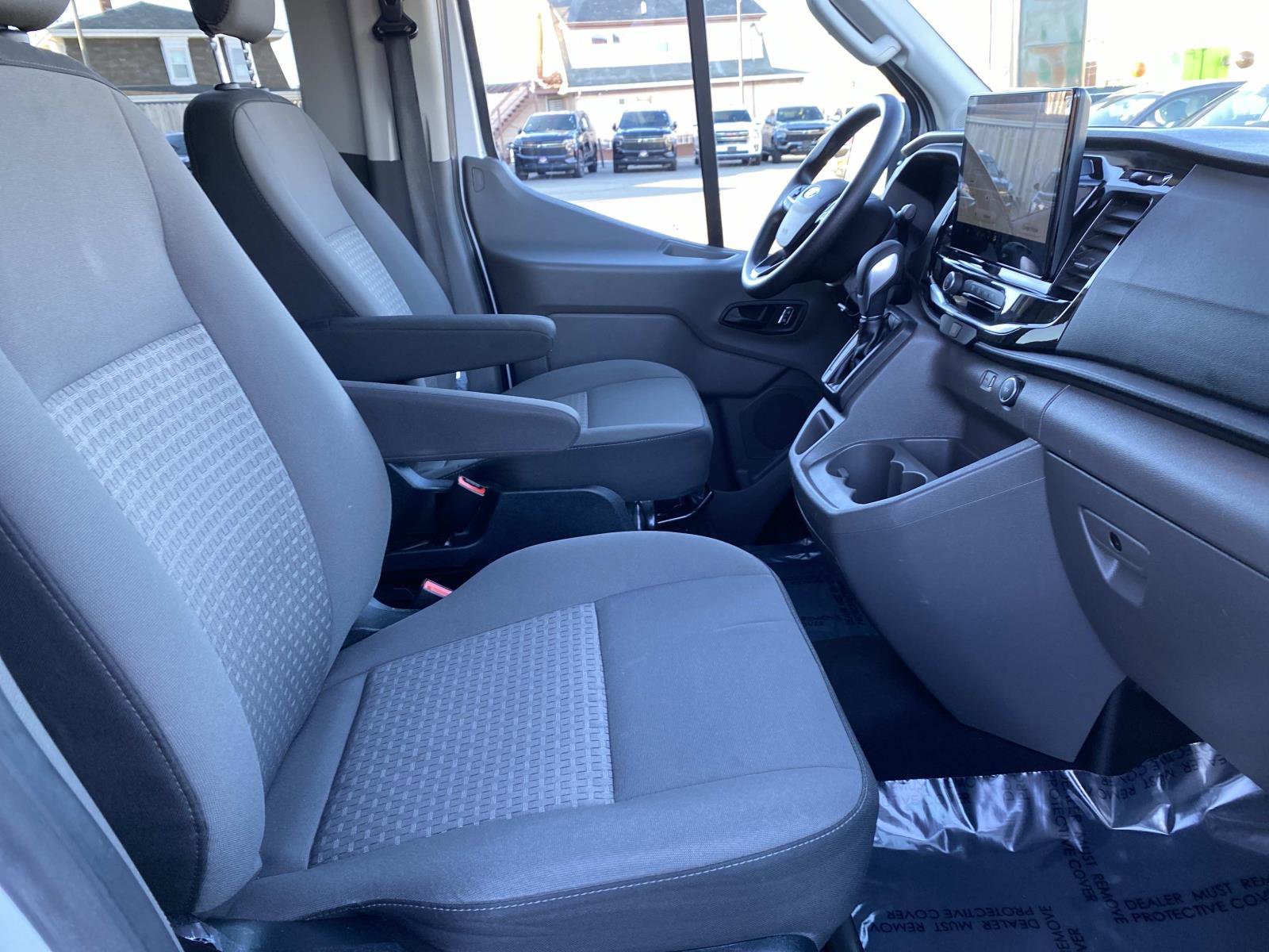 Used 2023 Ford Transit 350 XLT image 24