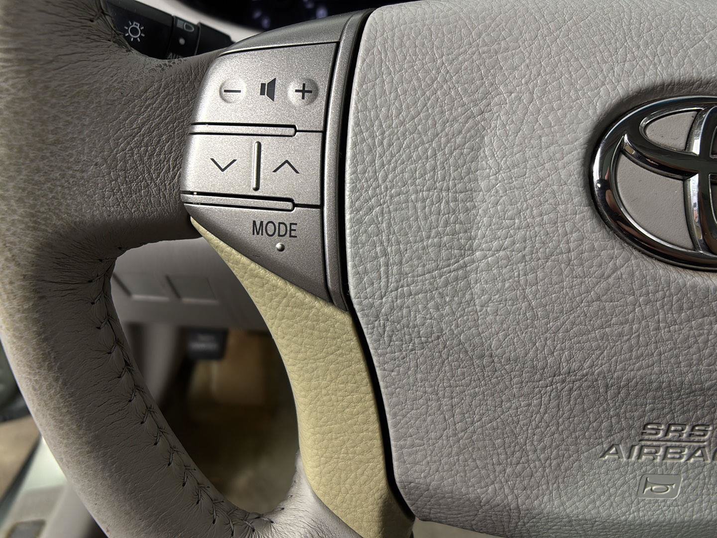 Used 2006 Toyota Avalon XLS FWD image 29