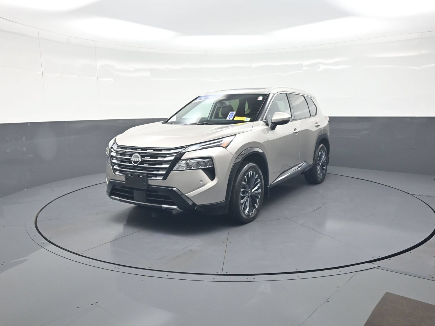 Used 2024 Nissan Rogue Platinum AWD/4WD image 7
