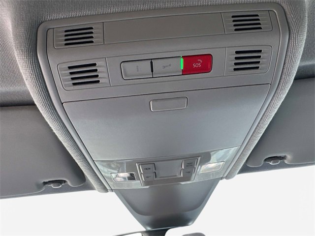 Used 2022 Volkswagen Tiguan SE image 19