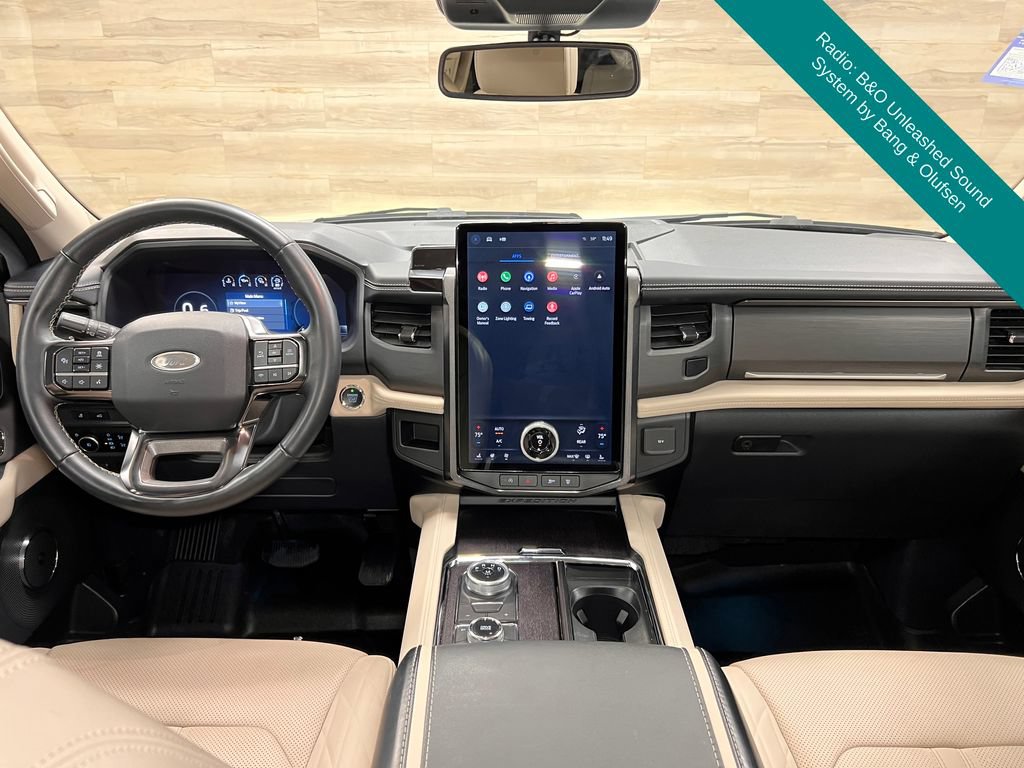 Used 2024 Ford Expedition Max Platinum AWD/4WD image 2