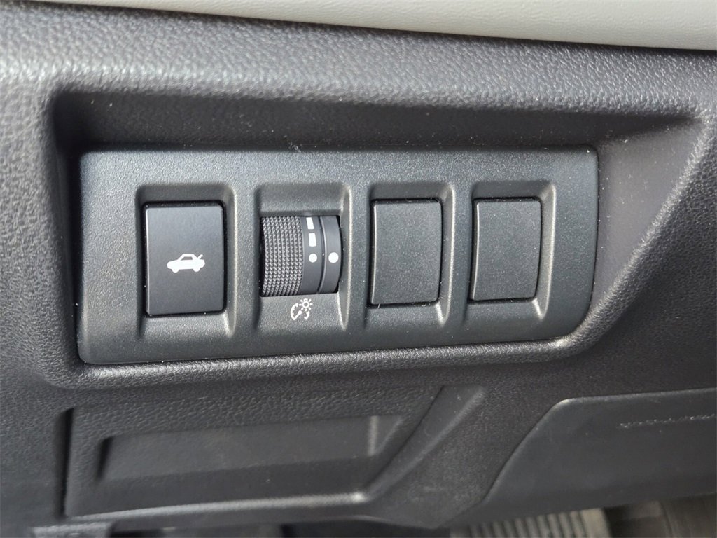 Used 2022 Subaru Legacy Limited image 34