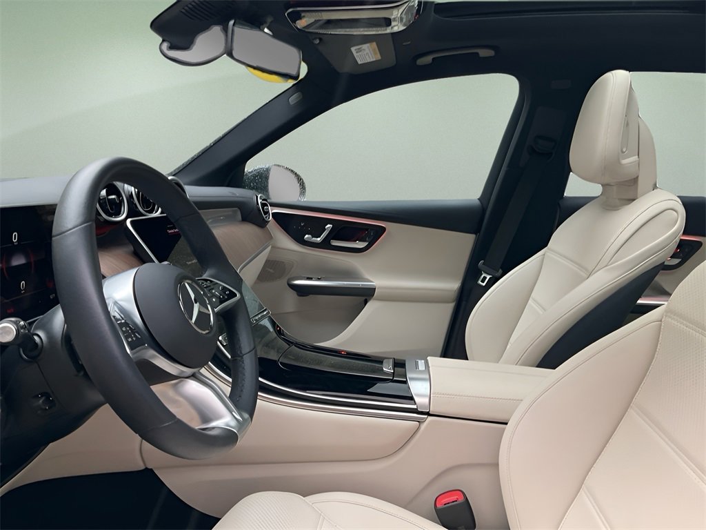 Used 2024 Mercedes-Benz GLC 300 4MATIC image 16