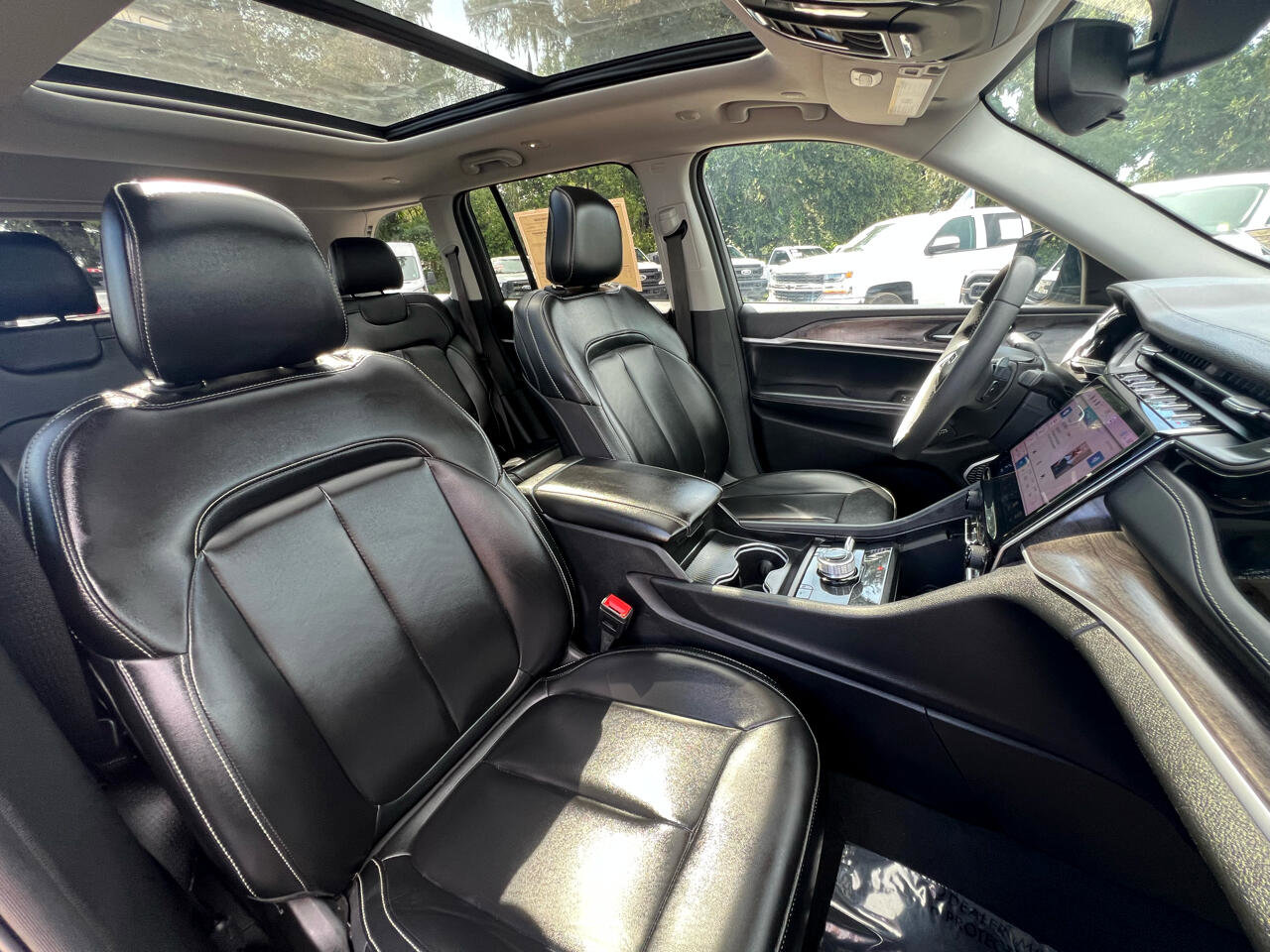 Used 2024 Jeep Grand Cherokee Limited 4xe image 36