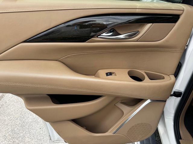 Used 2020 Cadillac Escalade Platinum RWD image 19