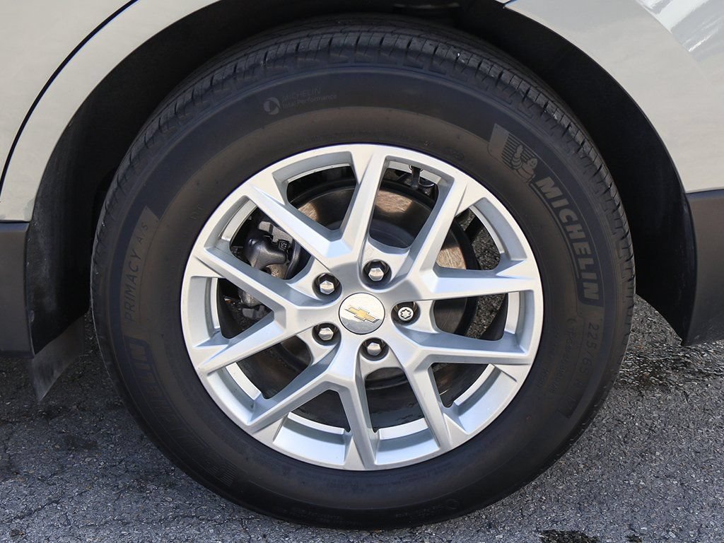 Used 2024 Chevrolet Equinox LT FWD image 21