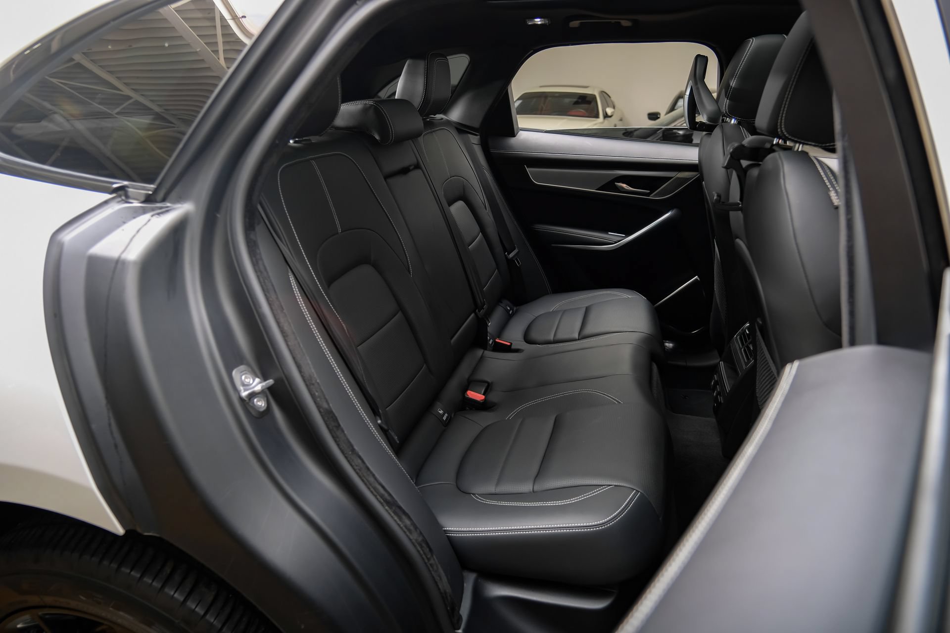 Used 2024 Jaguar F-PACE R-Dynamic S AWD/4WD image 45