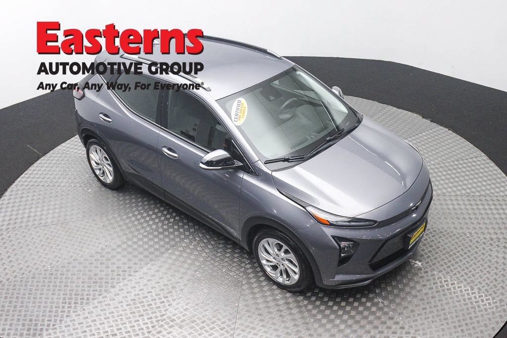 Used 2023 Chevrolet Bolt EUV LT w/ Driver Confidence Package FWD image 3