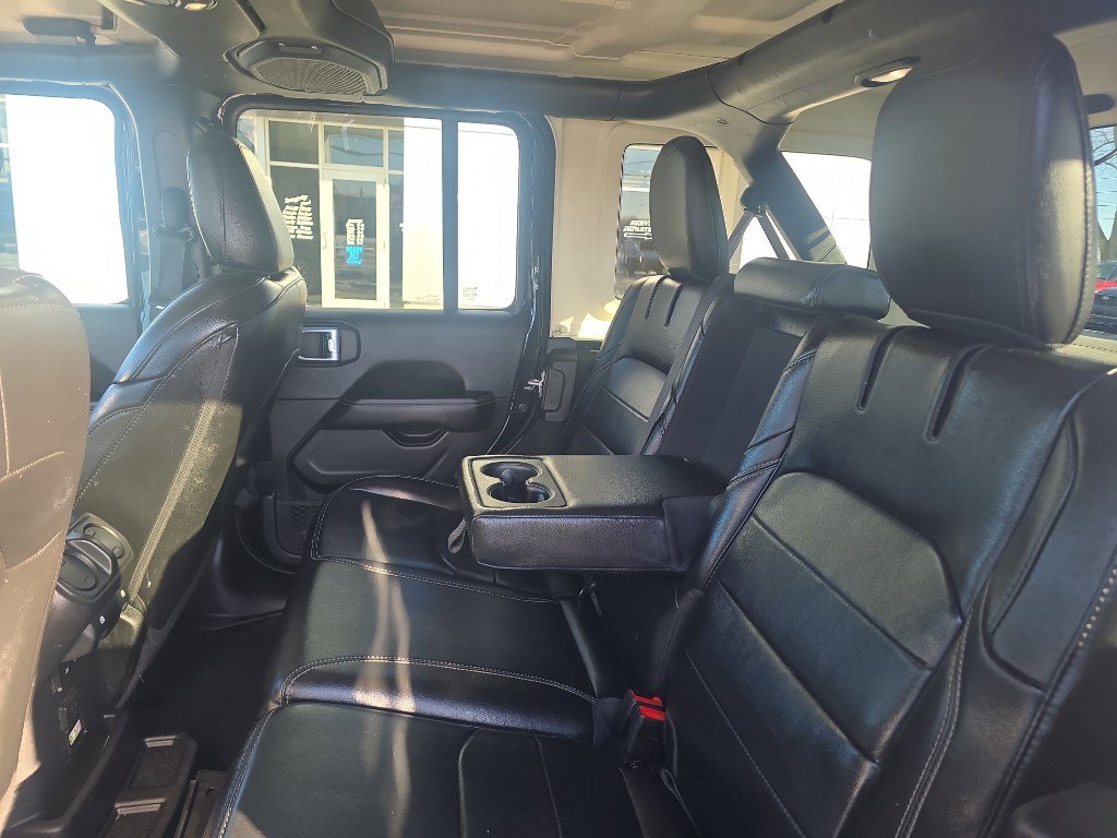 Used 2022 Jeep Wrangler Unlimited Sahara w/ Cold Weather Group image 20