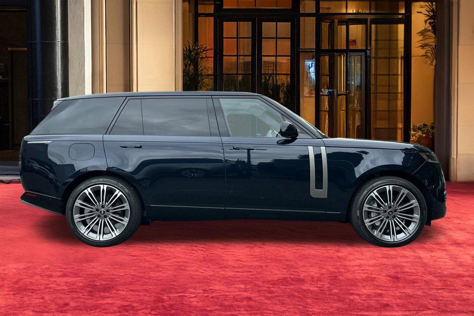 New 2025 Land Rover Range Rover Long Wheelbase SE AWD/4WD image 7